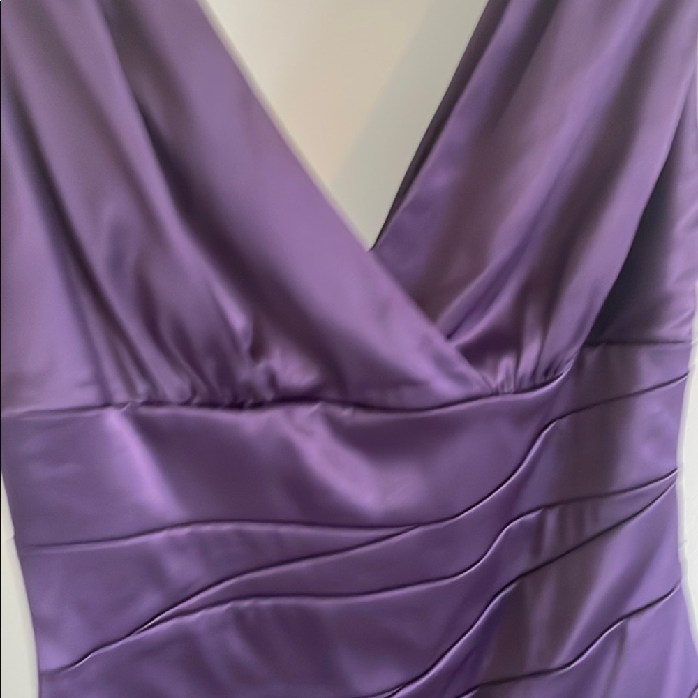 🇨🇦 Le chateau Elegant Dark Purple Sleeveless Satin Dress, size medium - Picture 10 of 17
